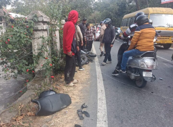 ज्योलीकोट-हल्द्वानी NH पर ट्रक और बाइक की भिड़ंत