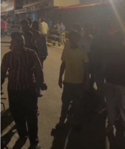 कैचीं धाम में लोगों ने घेरी पुलिस चौकी युवती से छेड़छाड़ का आरोप